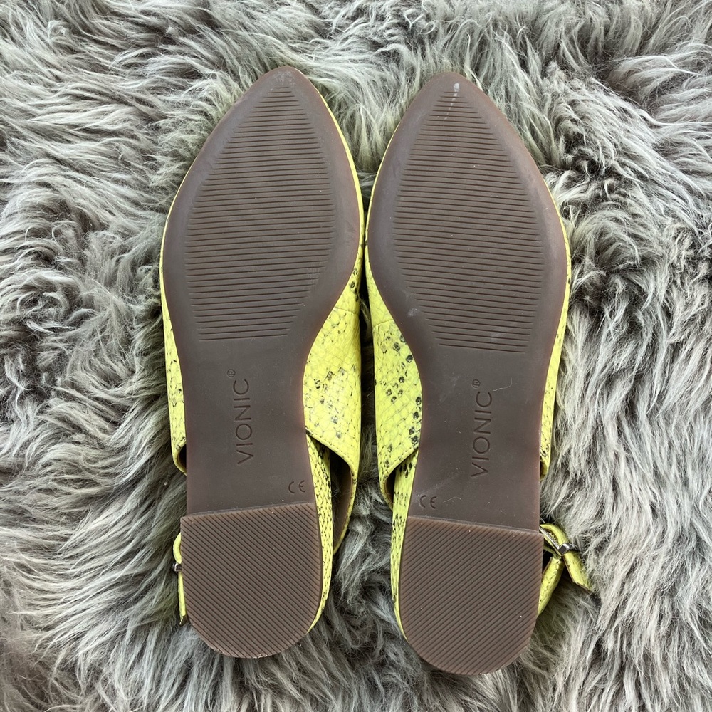 Vionic Flats - Picture 5 of 5